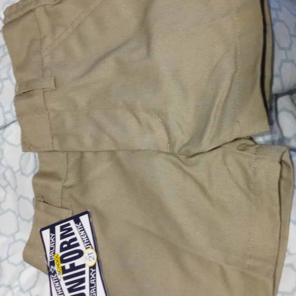 NWT 2T uniform shorts